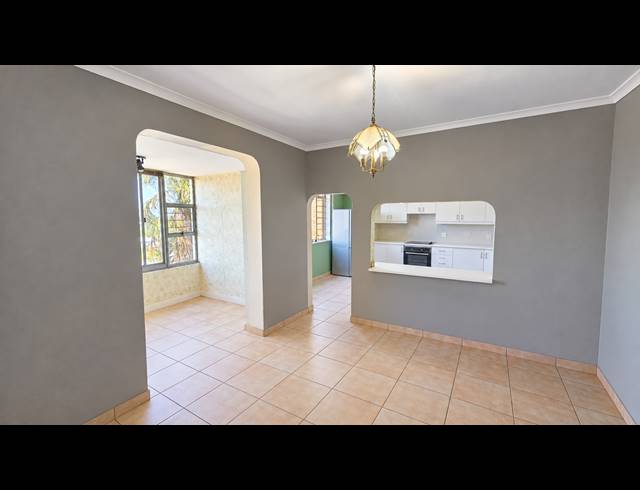 2.5 BEDROOM APARTMENT FOR SALE IN GLENWOOD